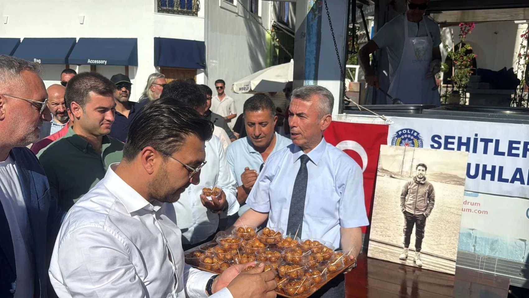 Bodrum şehidini unutmadı