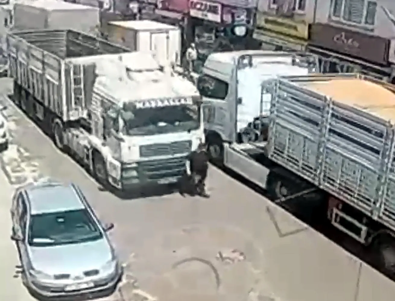 Edirne Havsa’da TIR’ın çarptığı 51 yaşındaki emlakçı hayatını kaybetti