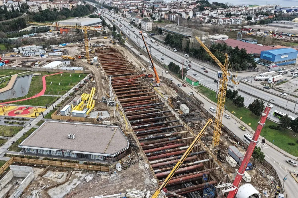Kocaeli metro hattında tüneller hızla ilerliyor