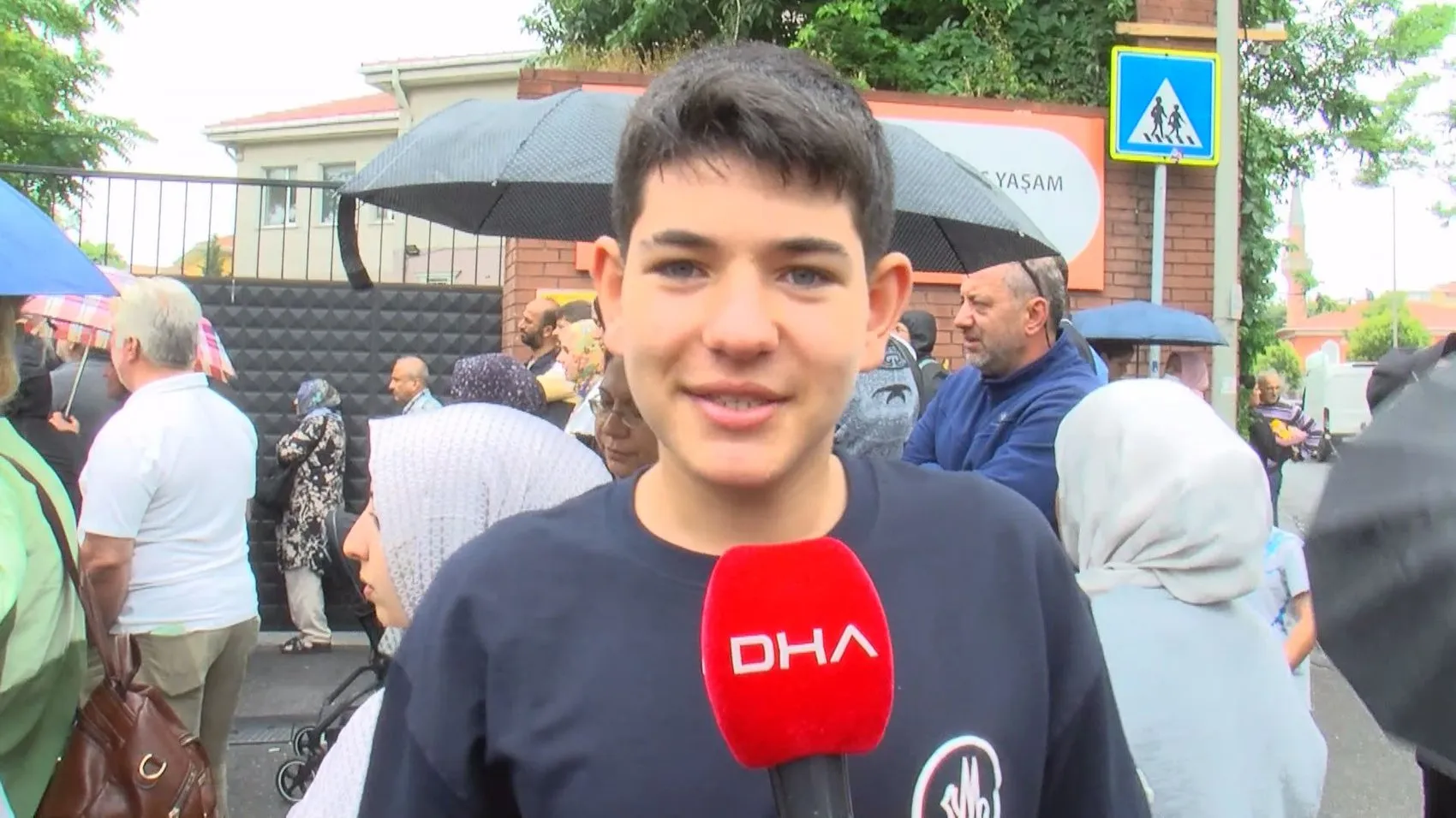 LGS maratonu bitti Öğrenciler sınav çıkışında ter döktü