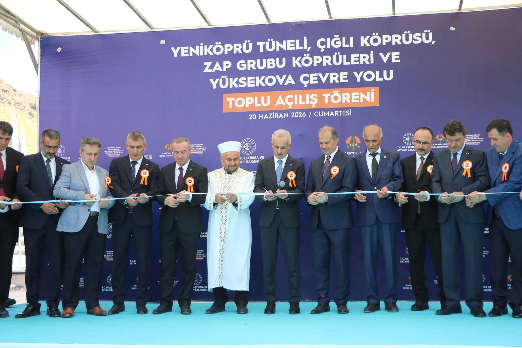 Hakkari’de ulaşım projeleri tamamlandı