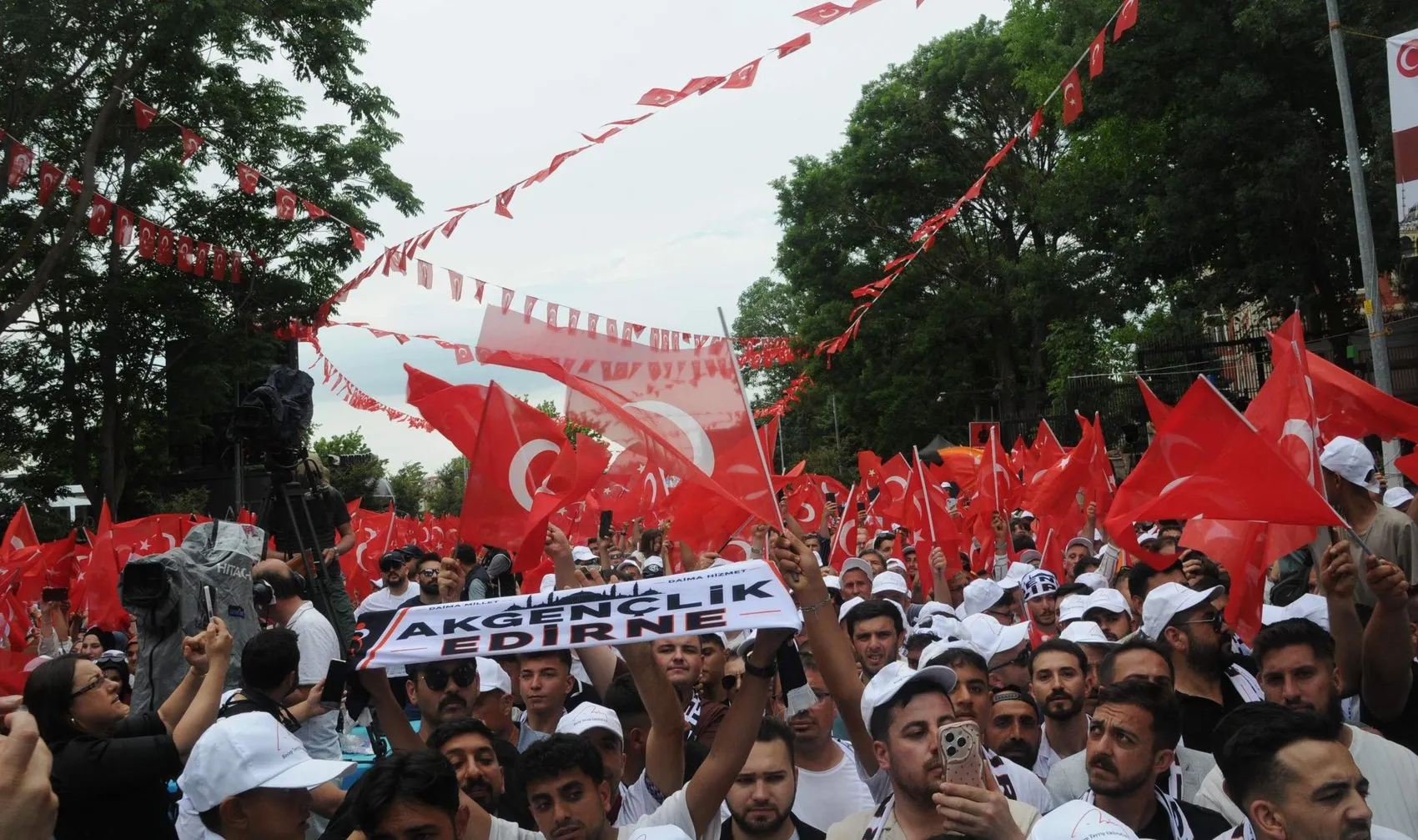 Erdoğan milletvekillerine militan çıkışıyla tepki gösterdi