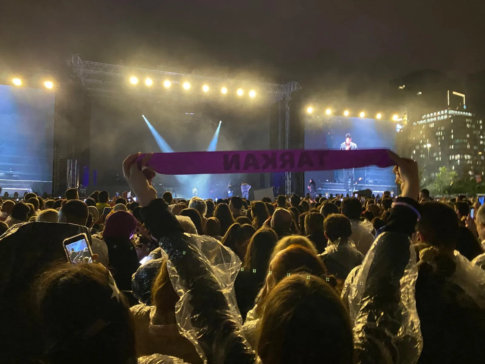 Tarkan Ankara Millet Bahçesi'ni coşturdu