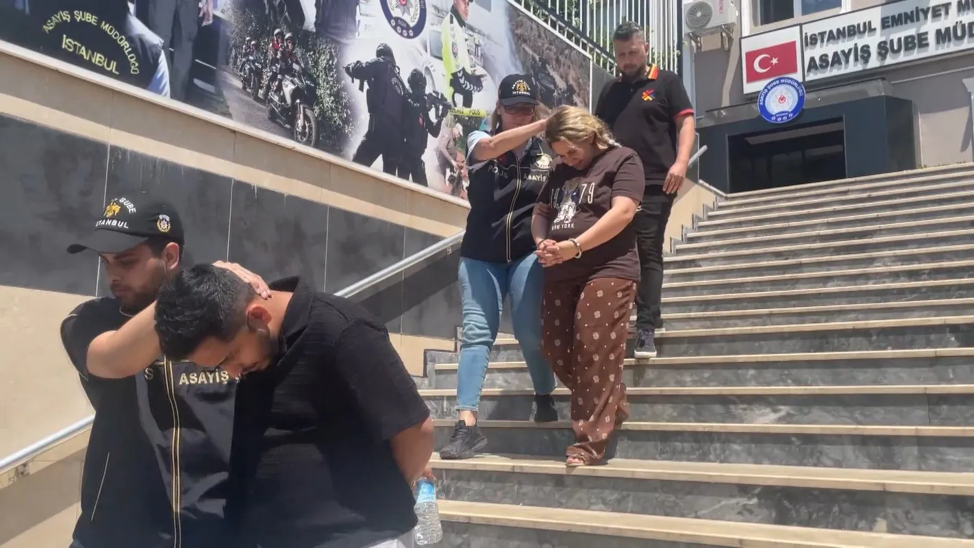Başakşehir’deki market hırsızları kameraya yakalandı