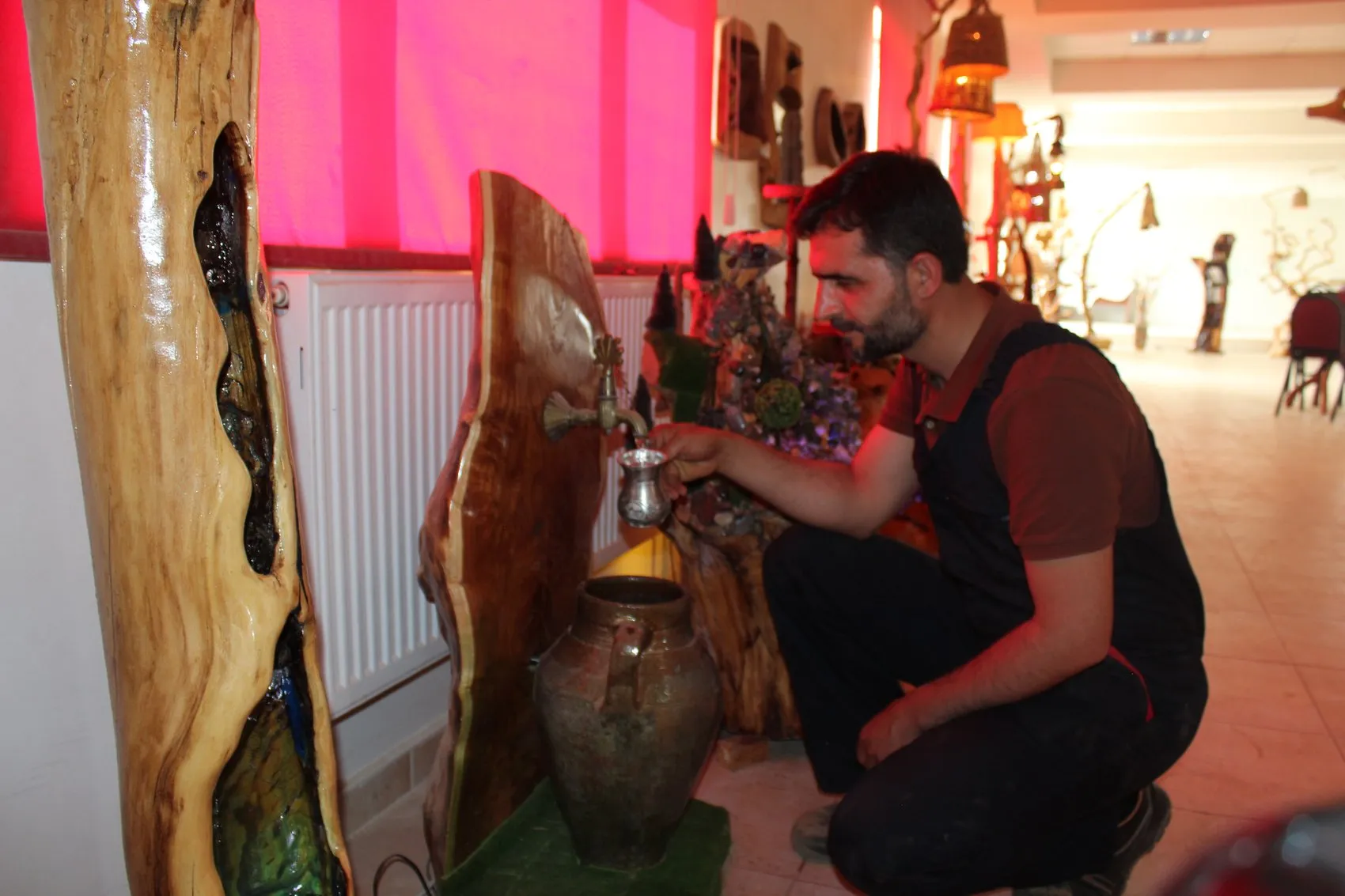 İmamın atölyesinden çıkan odun sanatı