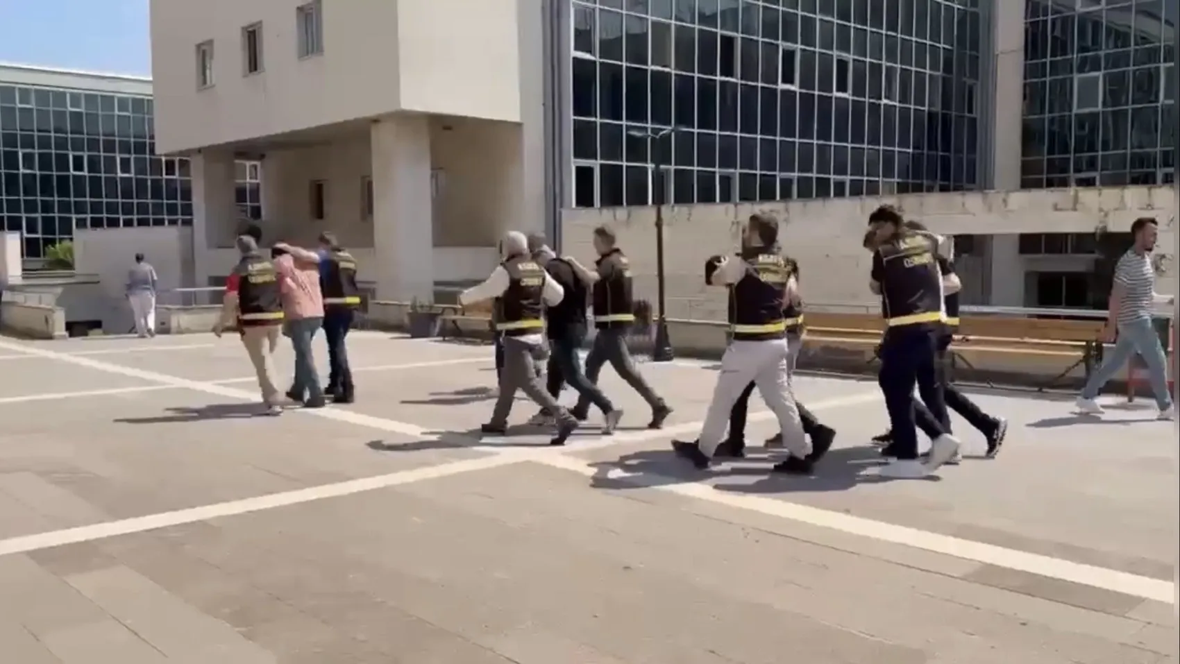 Dolandırıcıların hat tedarikçileri yakayı ele verdi