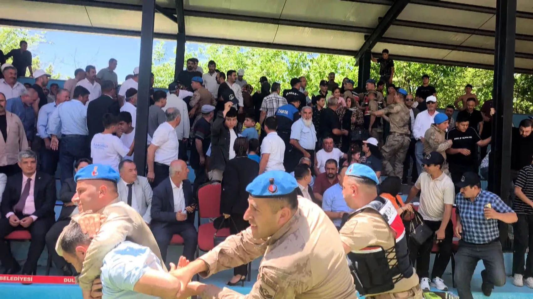 Kahramanmaraş'taki güreş festivalinde isim tartışması büyüdü