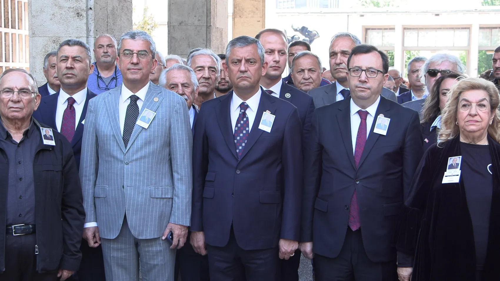 CHP’de olağanüstü kurultay için imzalar toplanmaya başladı