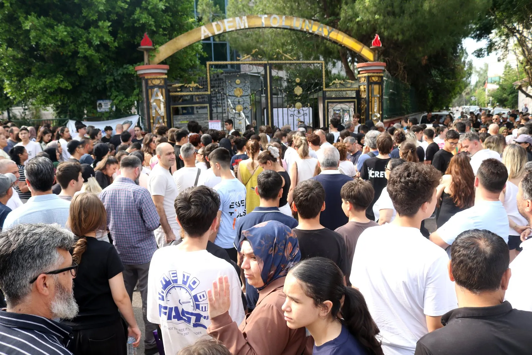 LGS heyecanı Antalya sokaklarına taştı