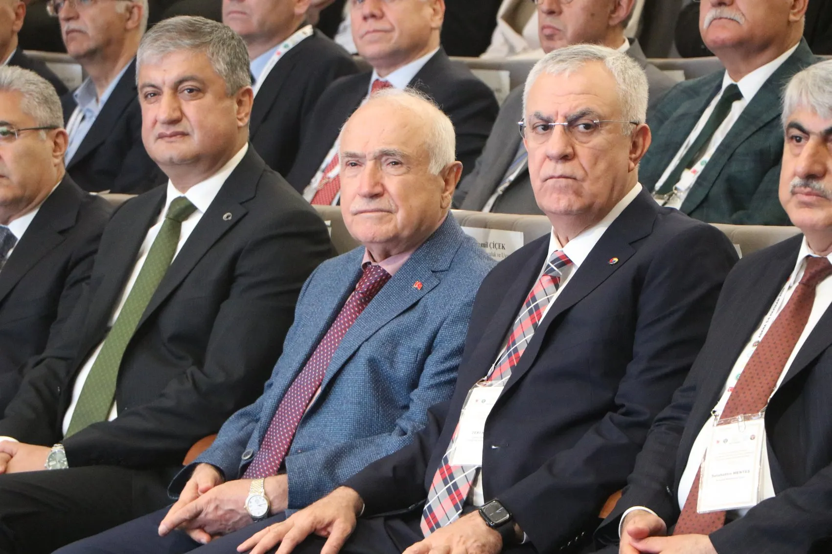 Cemil Çiçek'ten hukuk sistemi için öz eleştiri