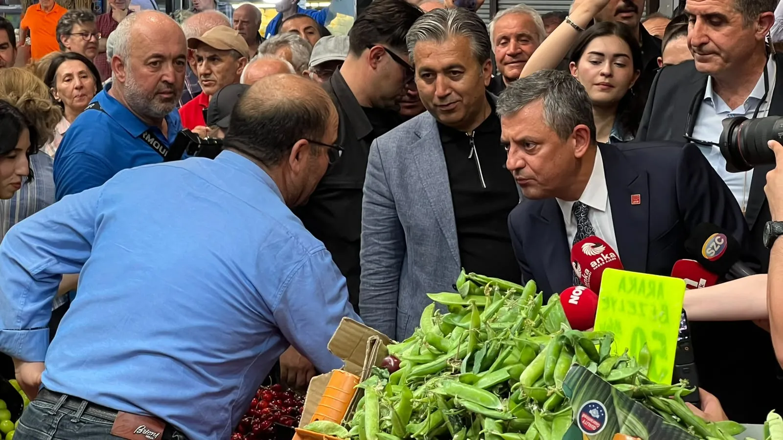 Özgür Özel'den Kemal Kılıçdaroğlu'na kurultay çağrısı