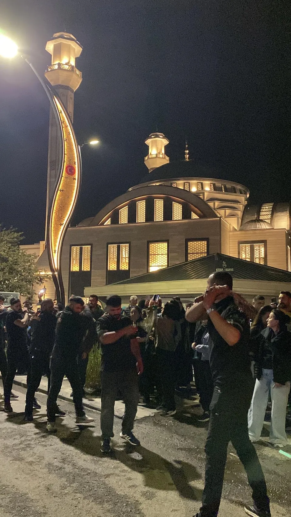 Karslılar Kerbela şehitlerini gözyaşlarıyla andı