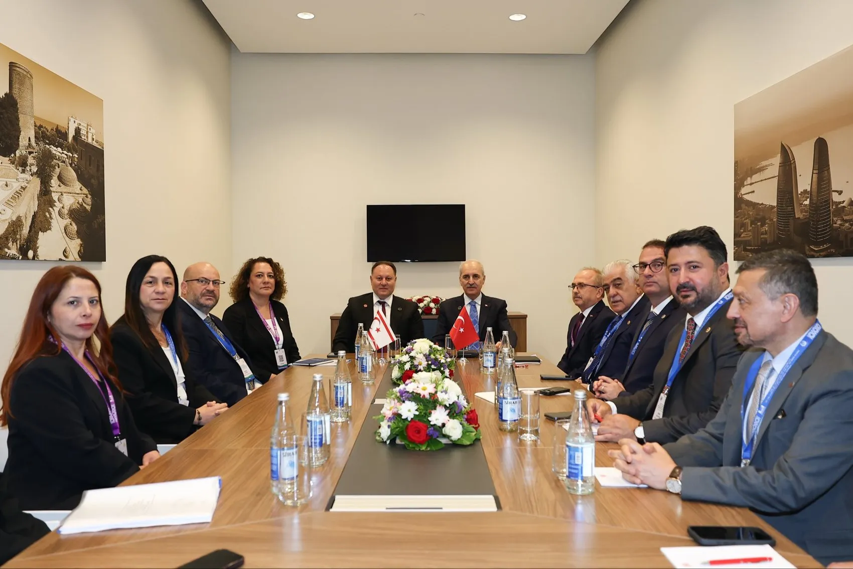 Bakü'de Kıbrıs mesajı Omuz omuza yürümeye devam
