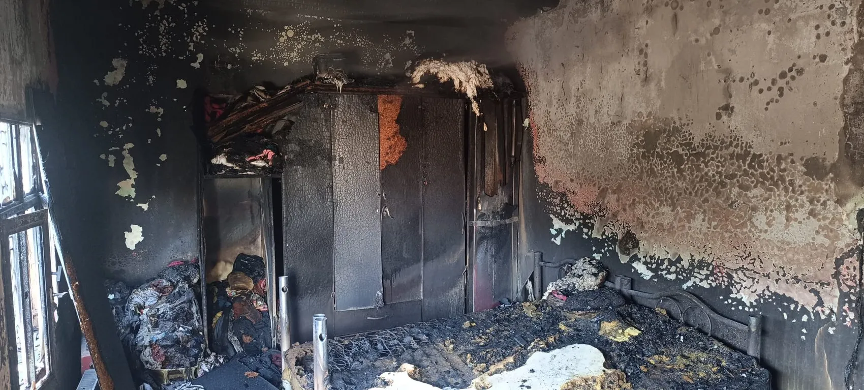 Mardin'de ev yangını faciası 7 yaşındaki Melike hayatını kaybetti