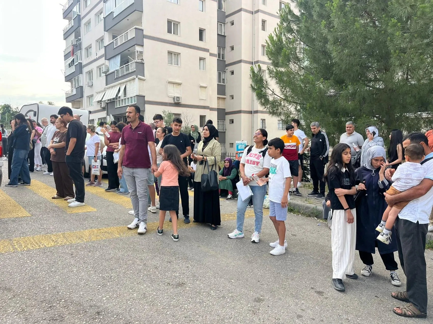 İzmir'de milyonlarca öğrenci için LGS maratonu başladı