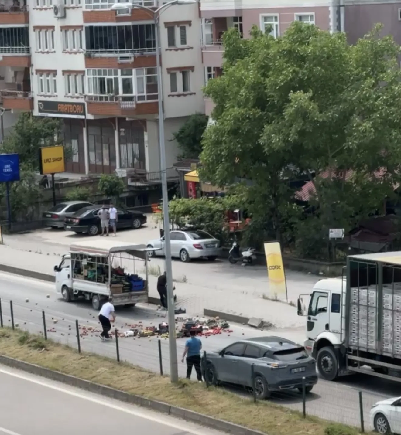 Bartın yolunda imece usulü temizlik