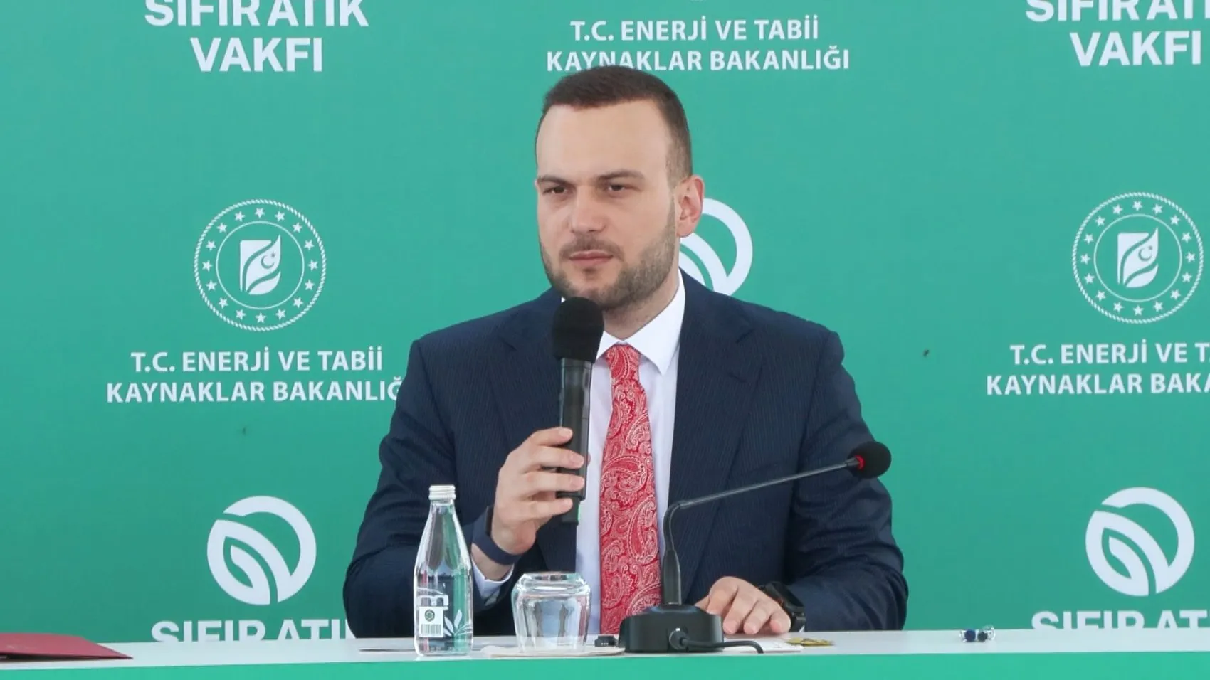 Türkiye enerjide dışa bağımlılığı bitirmek için 20 milyar dolarlık yatırım hedefliyor