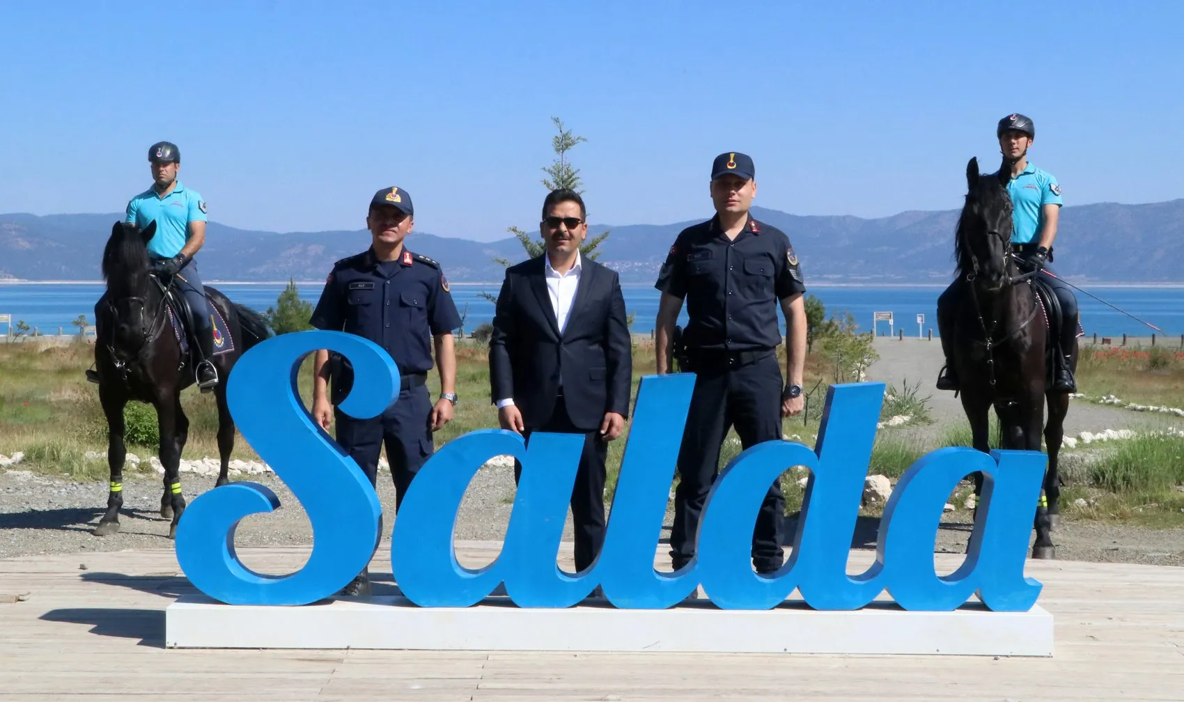 Salda Gölü kıyısında güvenlik artık atlı timlere emanet