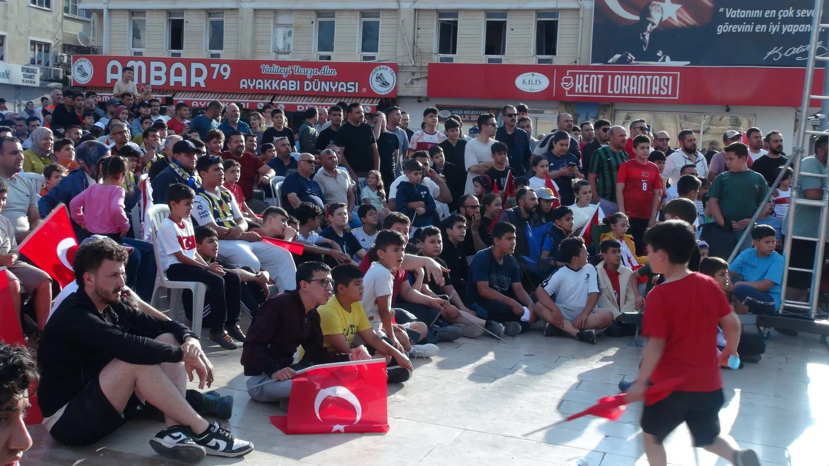 Kilis meydanında milli heyecan doruğa ulaştı