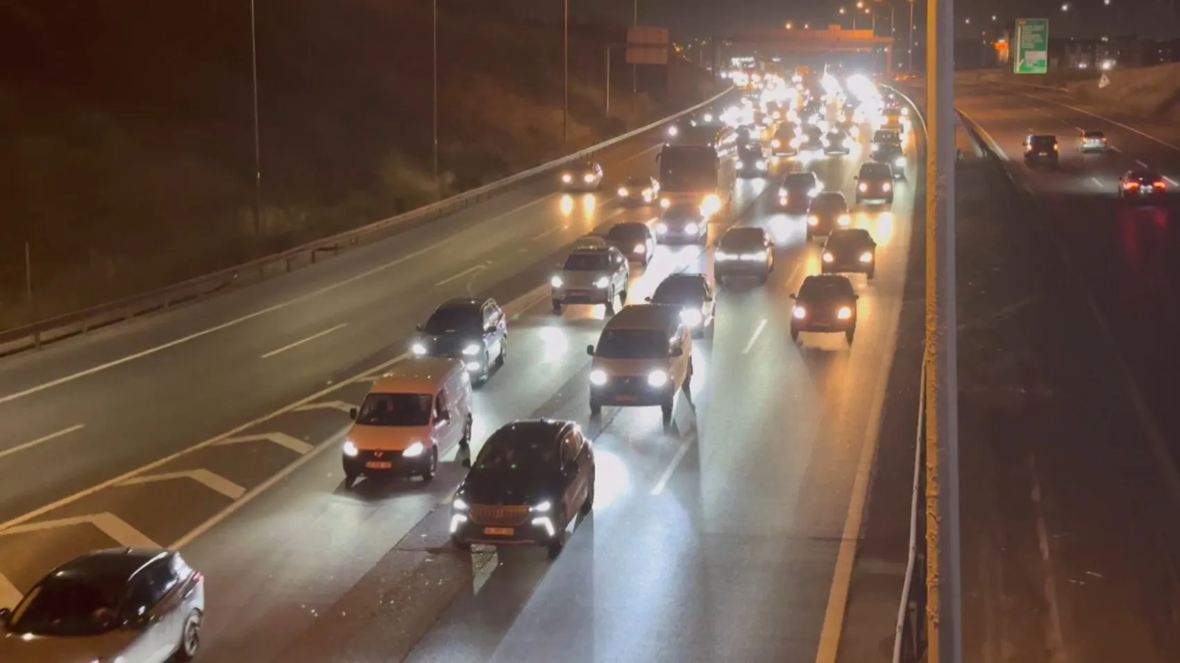 İstanbul yolunda dönüş trafiği kabusu