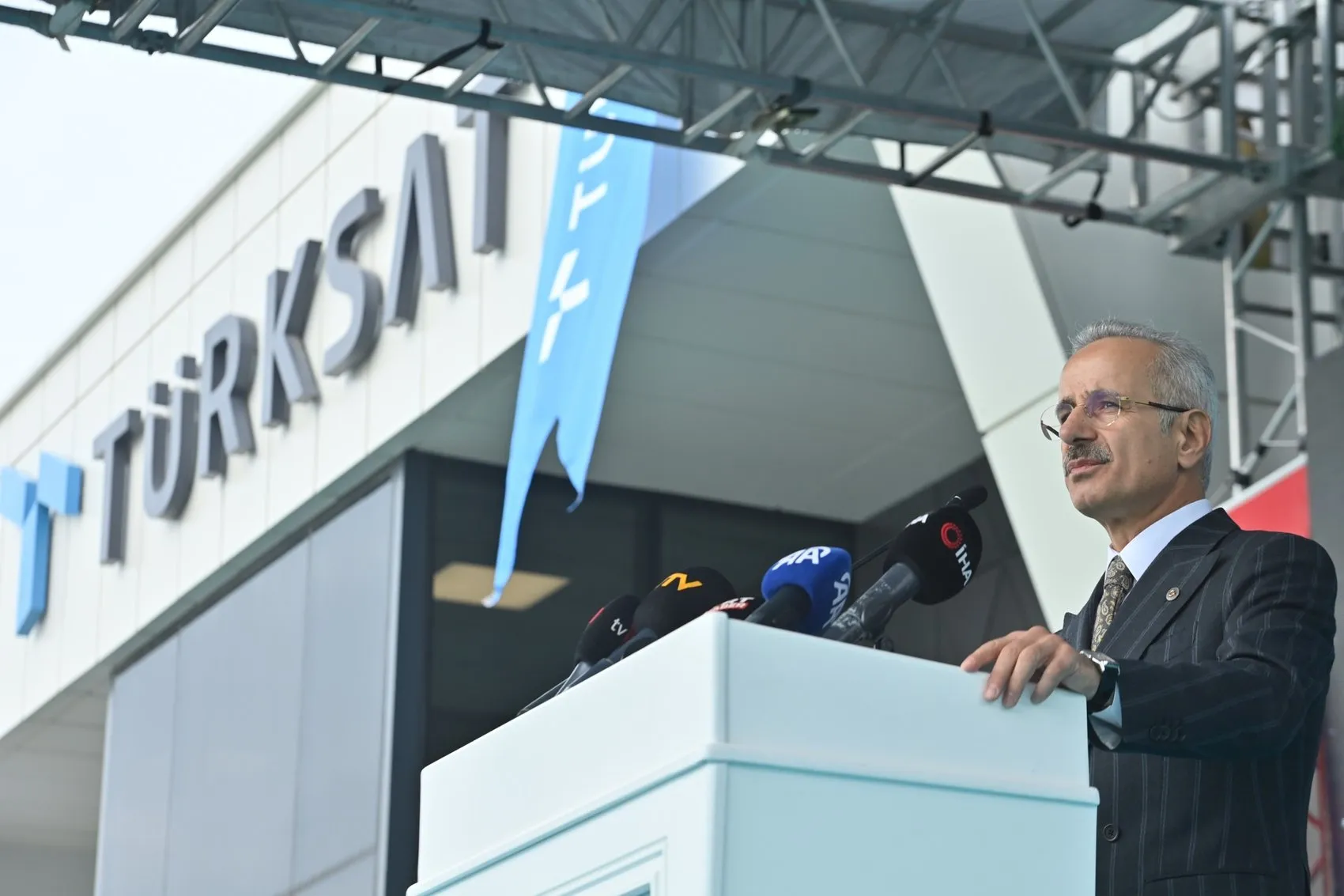 Türkiye ve Katar uzayda ortak uydu için el sıkıştı