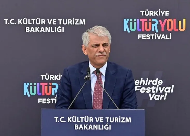 Samsun sokaklarında dokuz gün sürecek sanat şöleni başladı