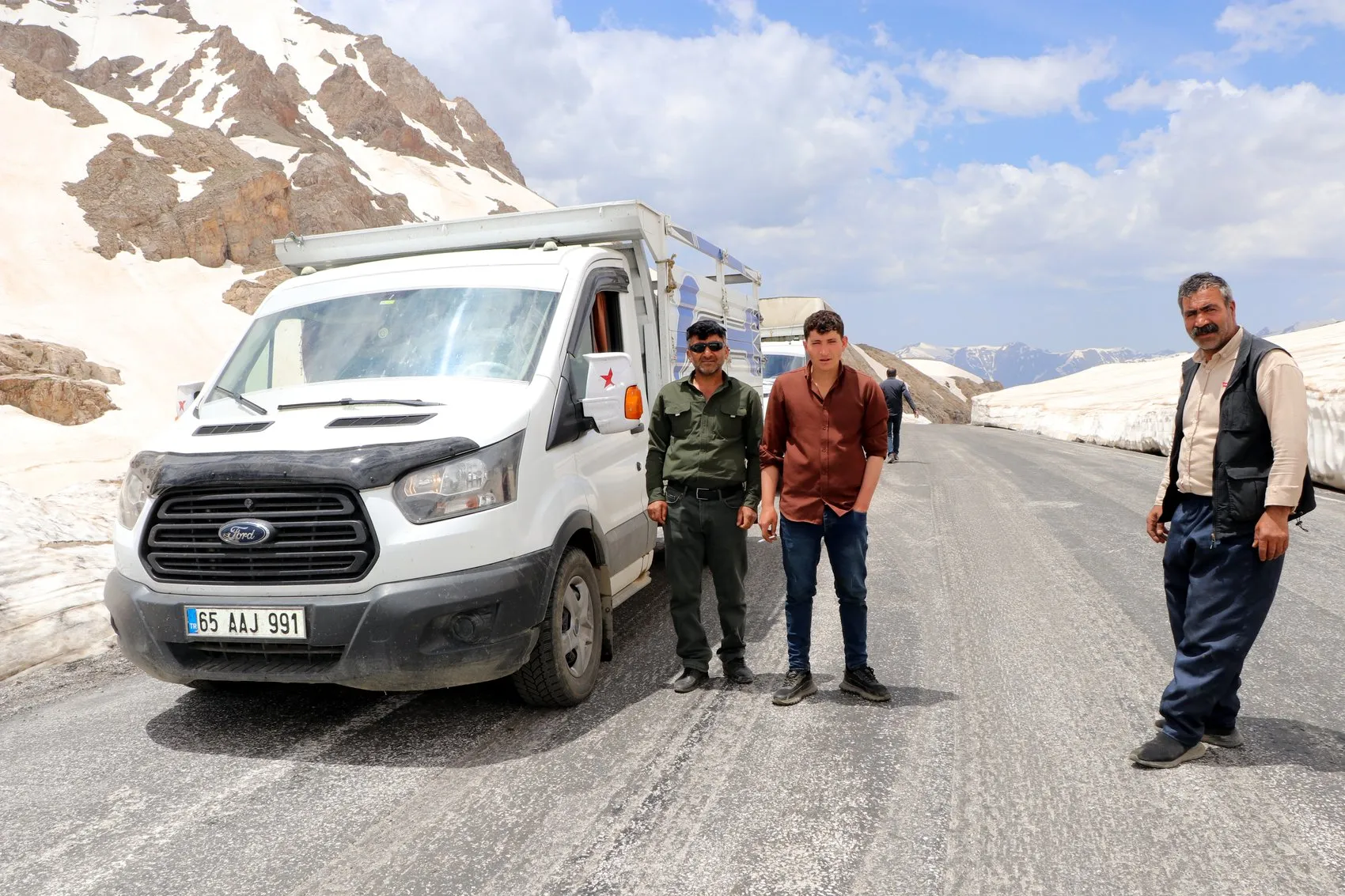 Van ve Bahçesaray arasında ulaşım yeniden başladı