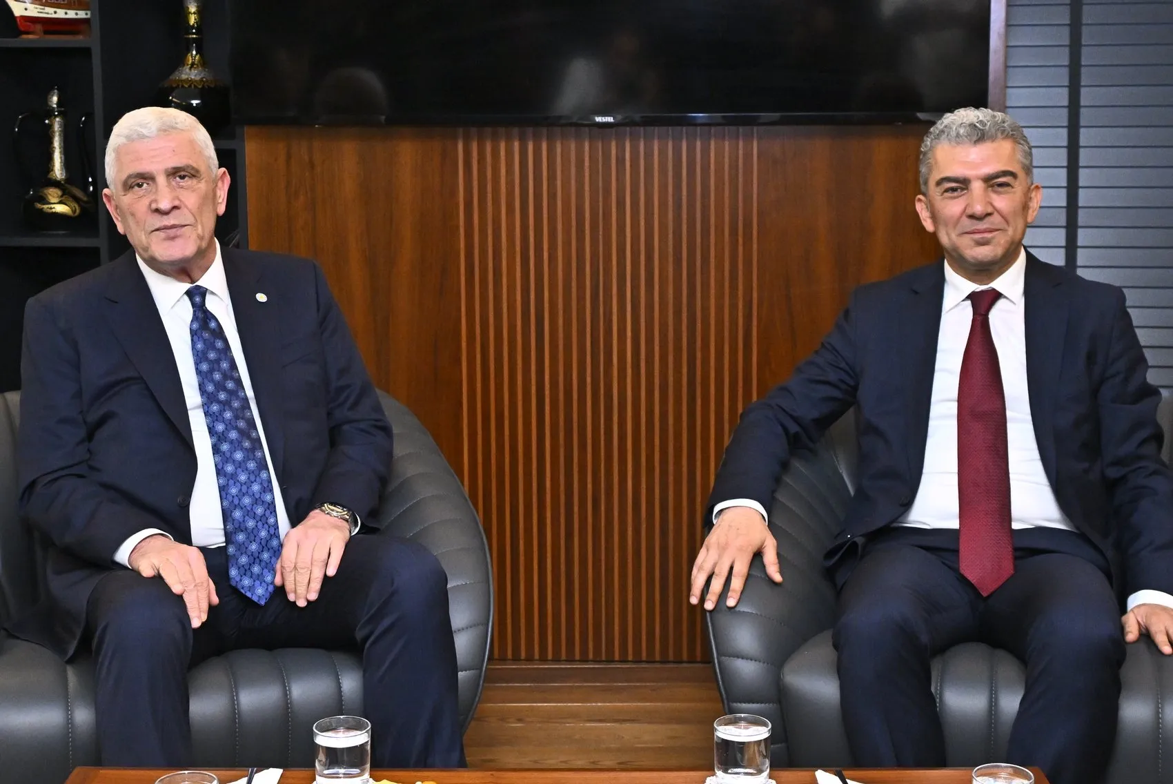 Dervişoğlu Siyasetin Kendi Dertlerine Gömülmesine Tepki Gösterdi