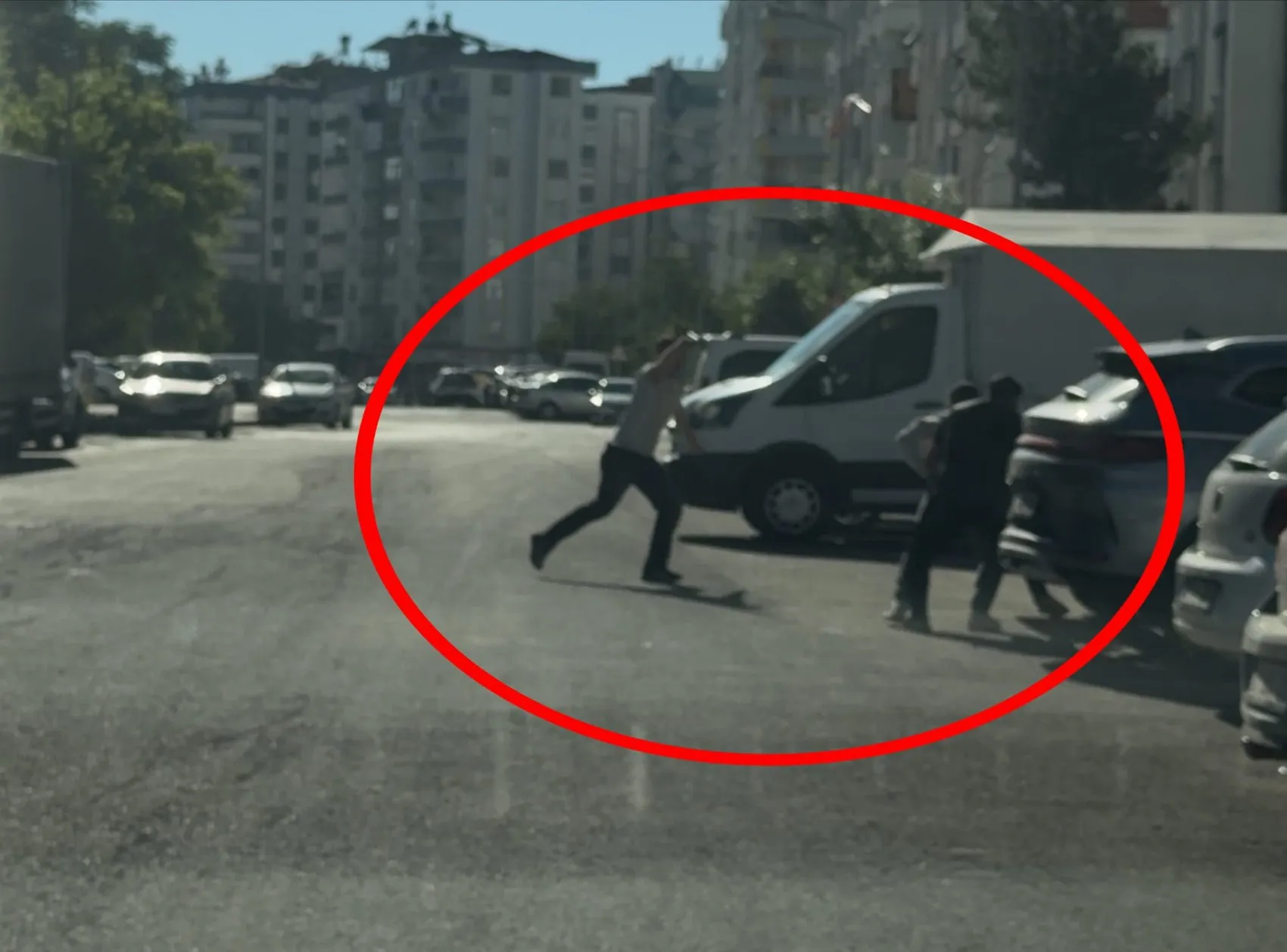 Diyarbakır'da sokak ortasında silahlı kavga bir can aldı
