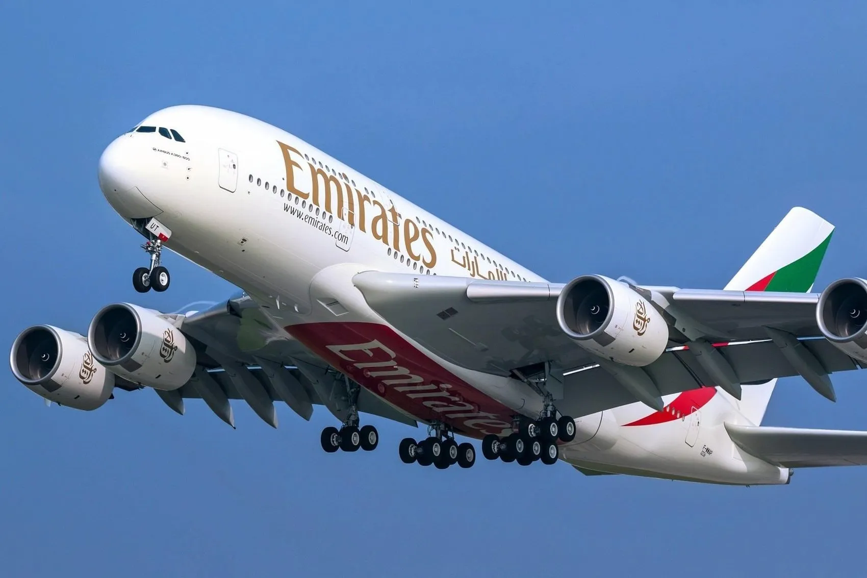 Airbus A380 uçaklarda çatlak alarmı: Acil inceleme kararı alındı