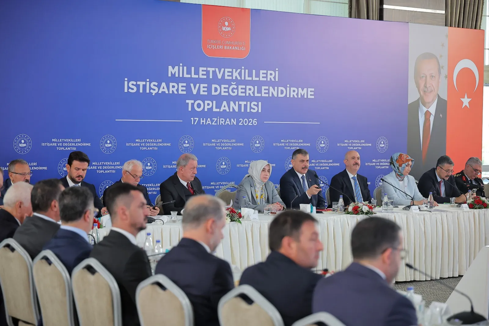 Bakan Çiftçi AK Partili vekillerle güvenlik zirvesi yaptı