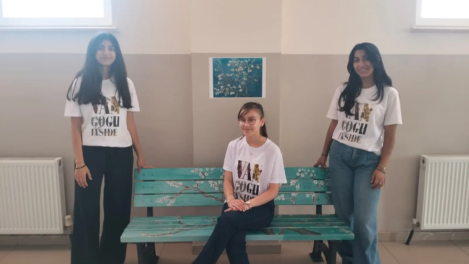 Sincanlı öğrencilerden atık malzemelerle Van Gogh sergisi