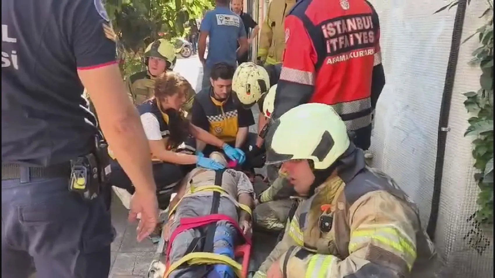 Kadıköy’de kentsel dönüşüm yıkımında facianın eşiğinden dönüldü