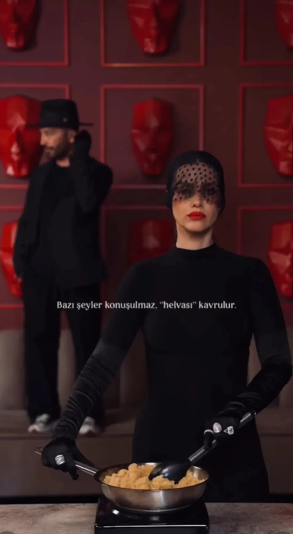 İrem Helvacıoğlu nun "helva kavurma" paylaşımı olay oldu! Eski eş akla geldi 1