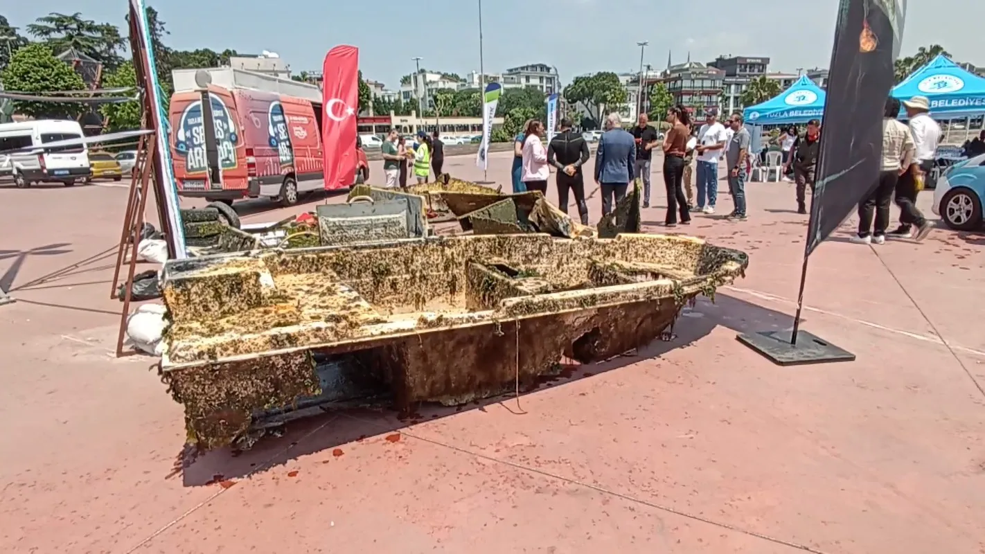 Tuzla açıklarında deniz dibindeki dev enkaz temizliği başladı