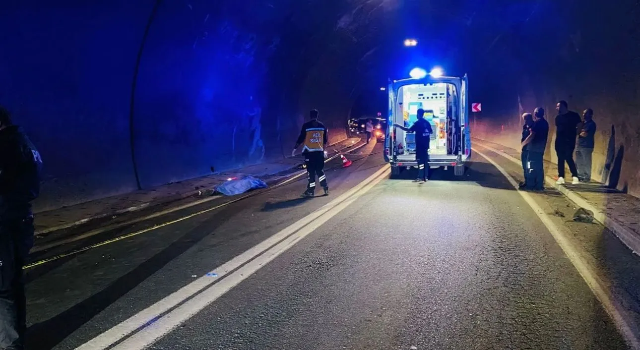 Artvin’de tünel kazası 26 yaşındaki sürücü hayatını kaybetti