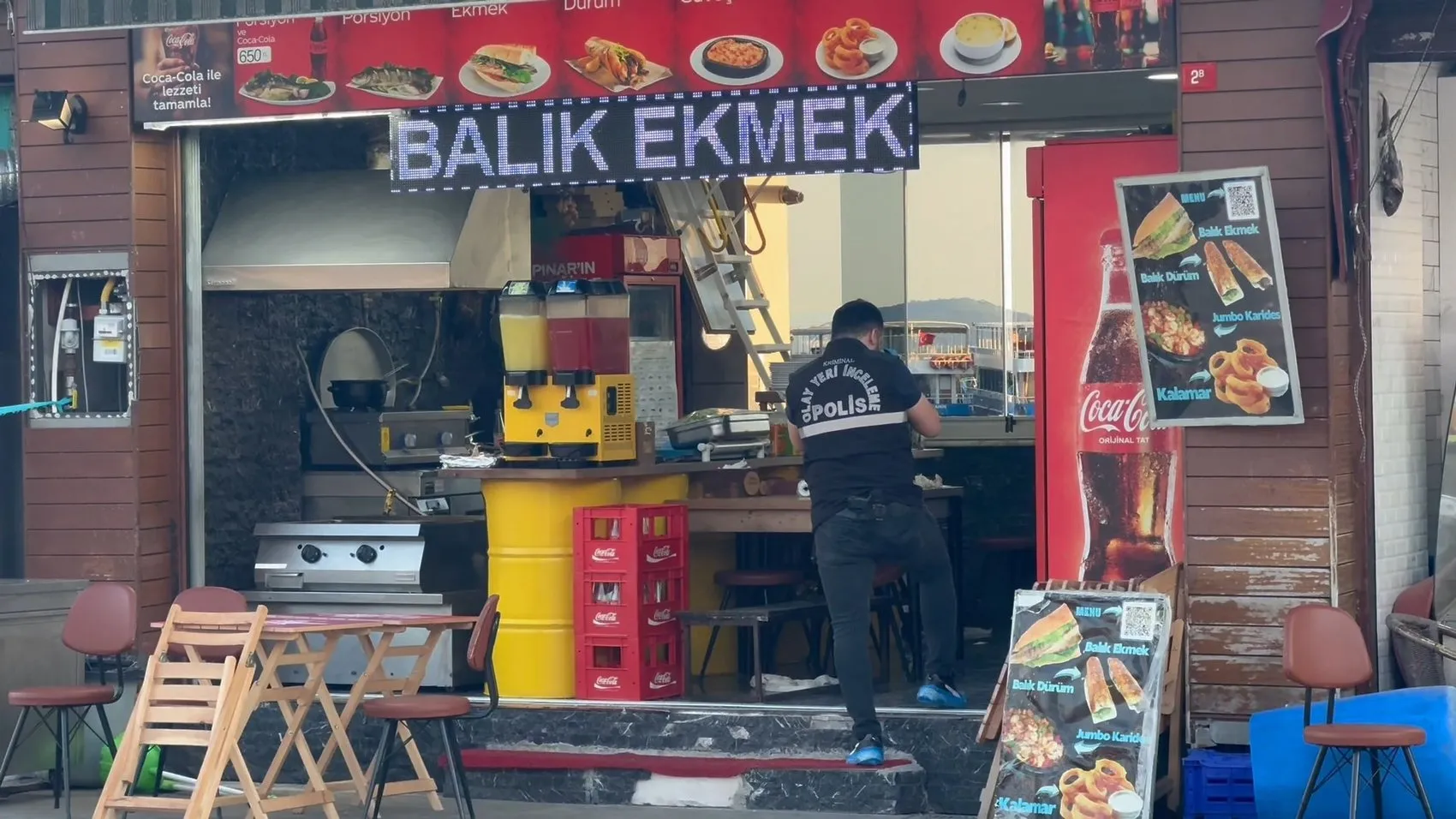 Bostancı'da bir balık restoranına kurşun yağdırdılar