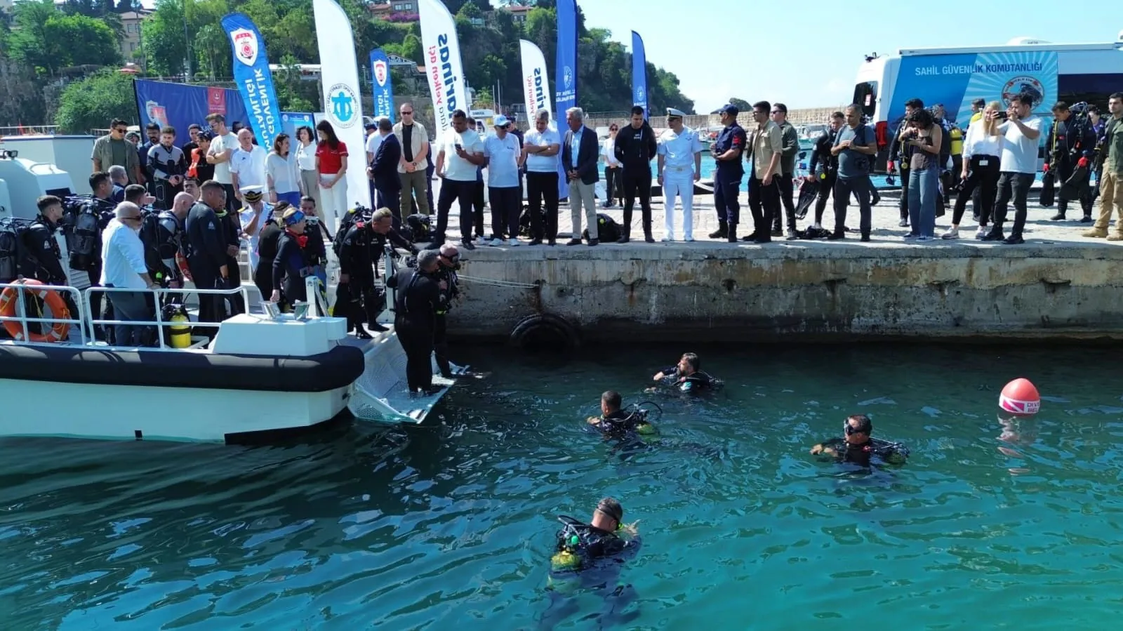 Antalya plajlarında sigara dönemi bitiyor