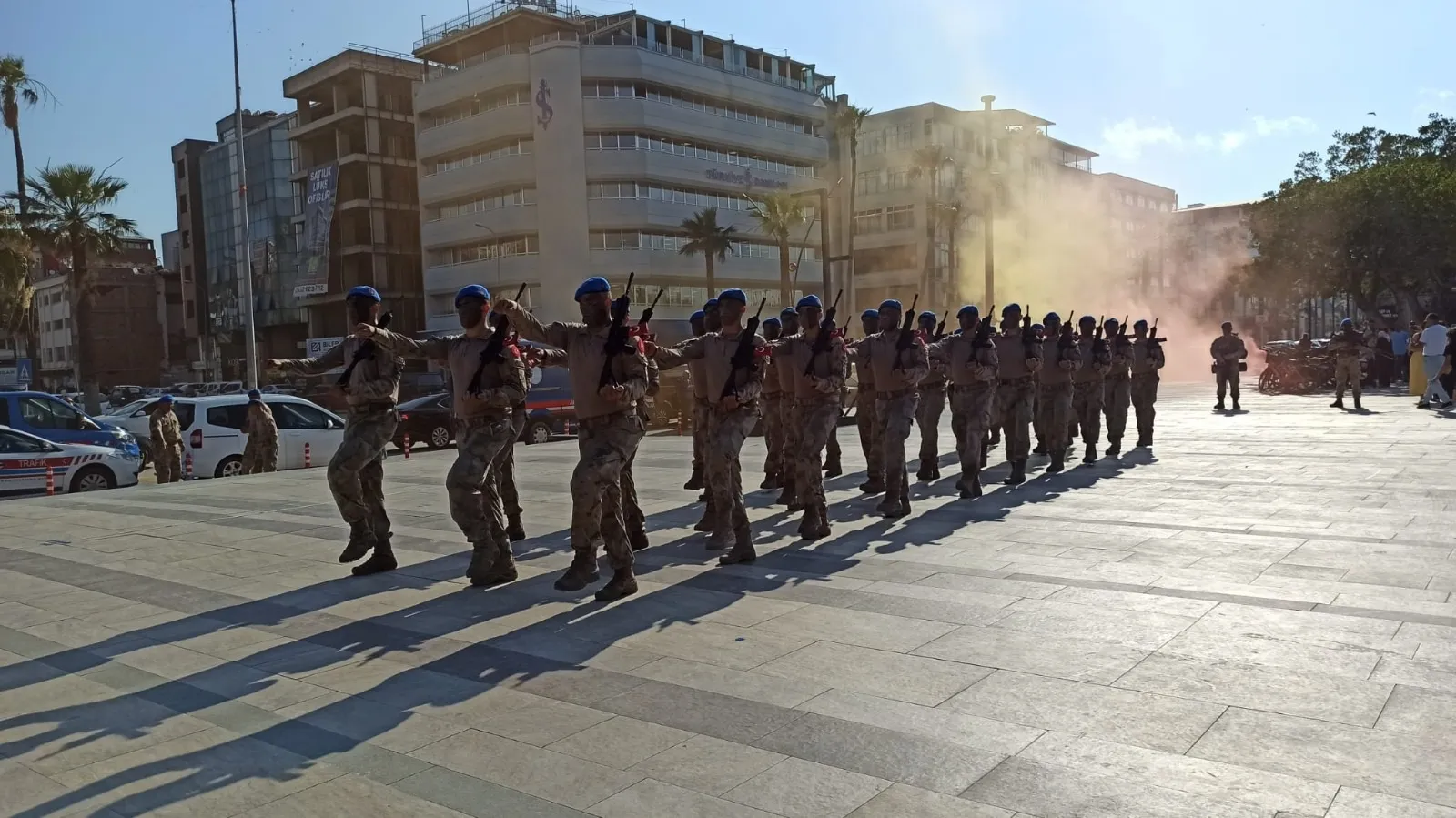 İskenderun’da jandarma komandolarından nefes kesen gösteri