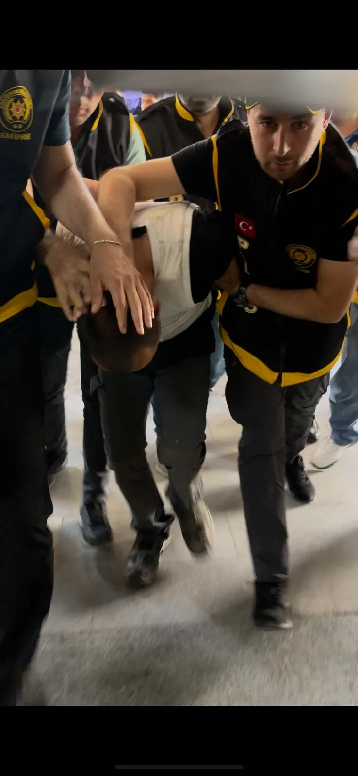 Gümüşhane'de kadın cinayeti Eşini odunla öldüren zanlı tutuklandı