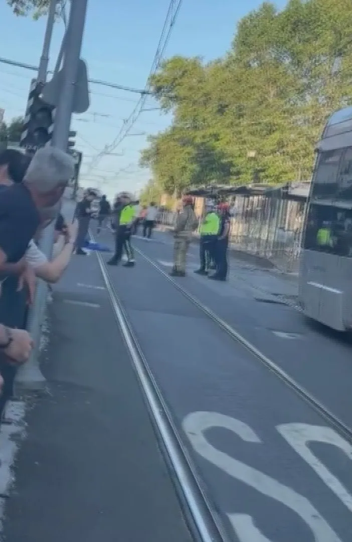 Laleli tramvay durağında 6 yaşındaki çocuk hayatını kaybetti