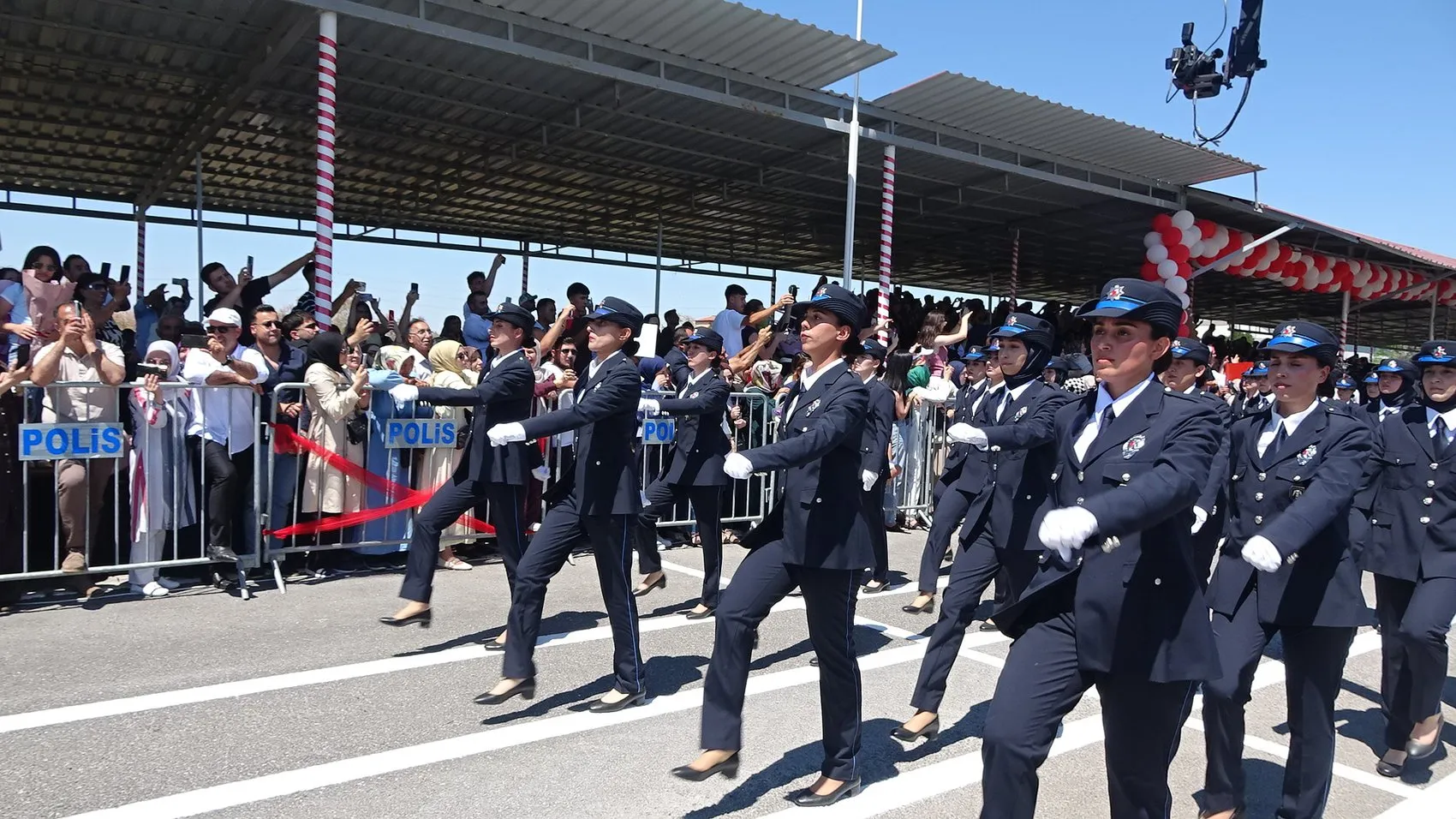 Aksaray’da 485 kadın polis adayı göreve hazır