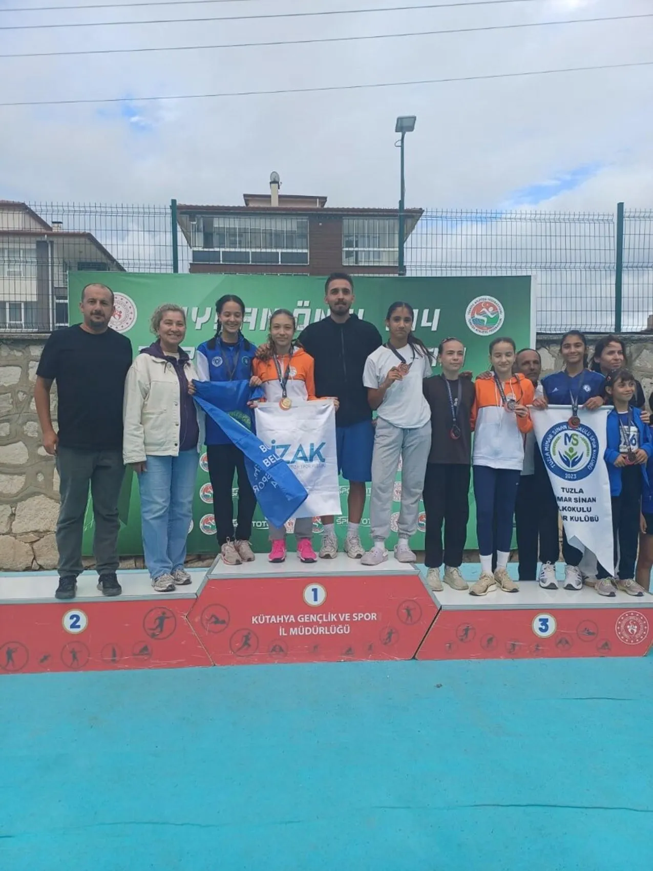 İzmirli Elif engel tanımıyor İki altın madalyayla zirveye yerleşti