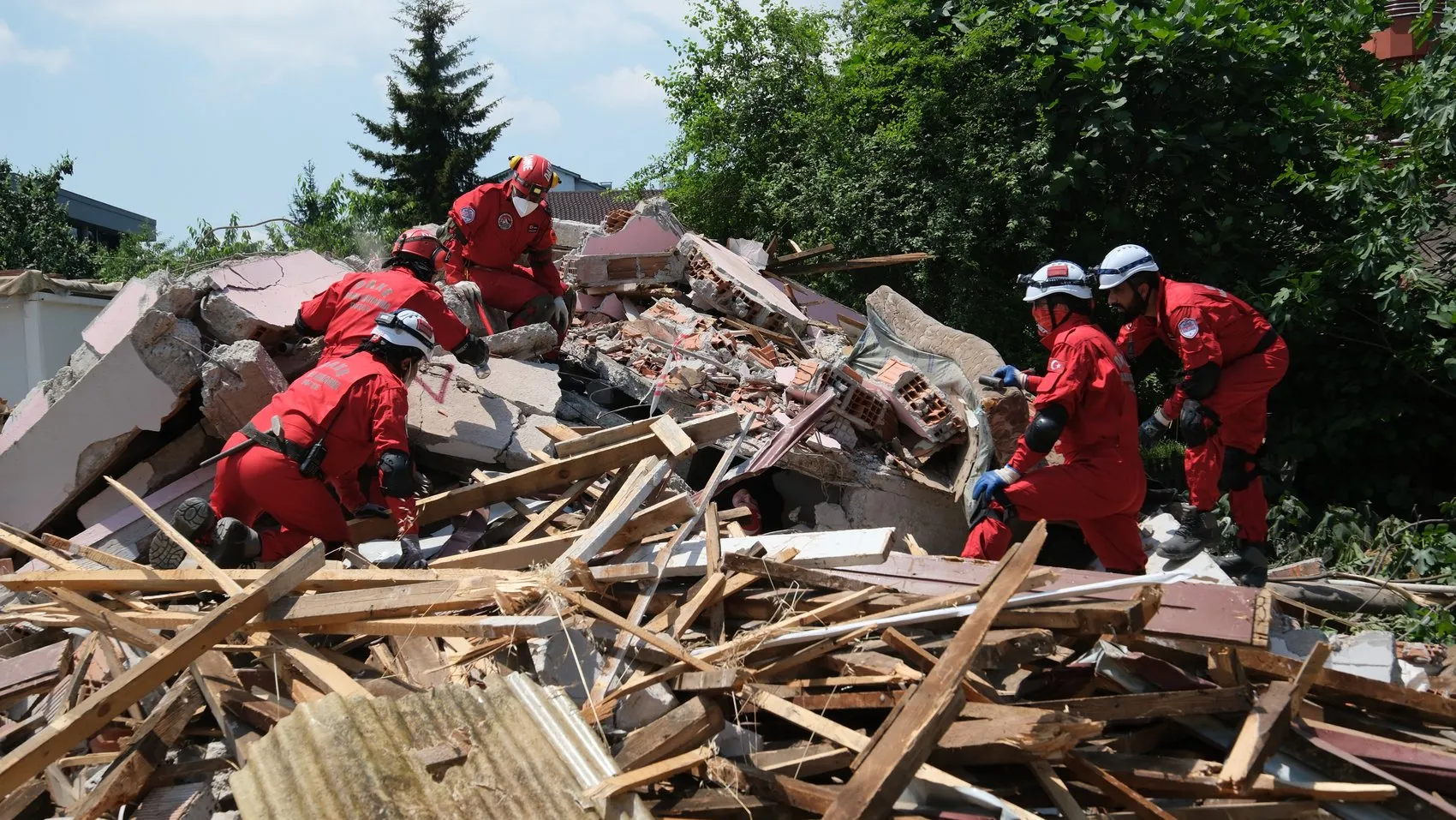 Düzce’de 7.2 büyüklüğünde deprem senaryosu başarıyla test edildi