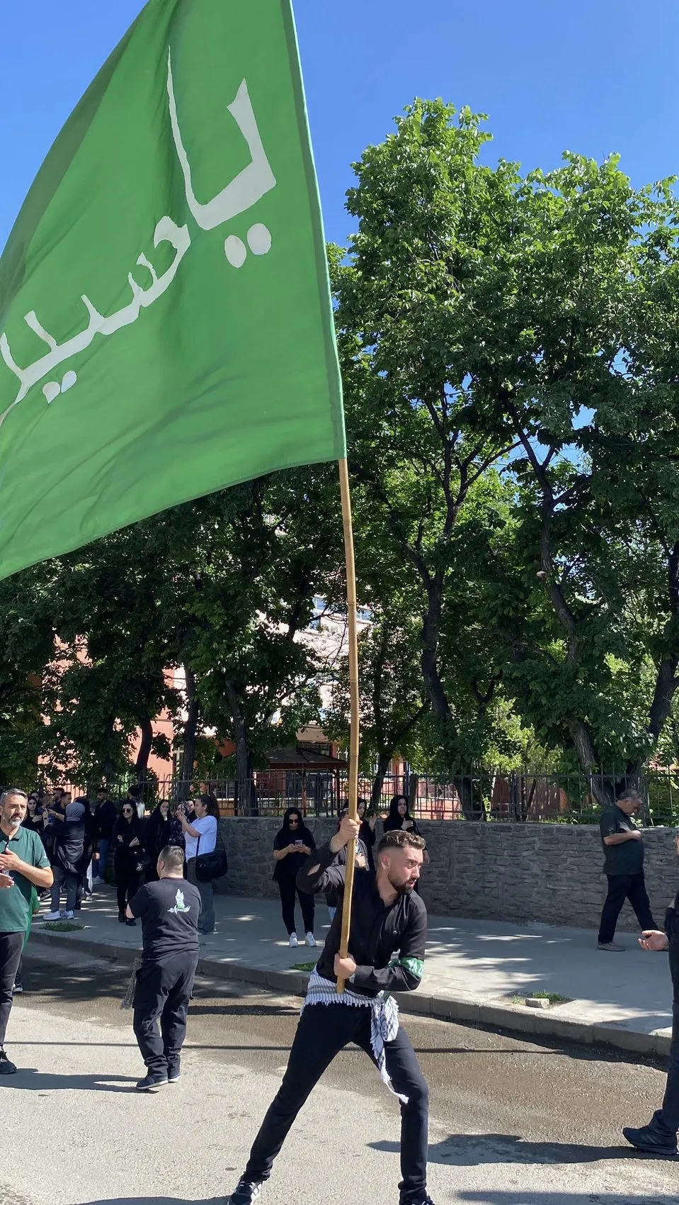 Kars sokaklarında yas yürüyüşü