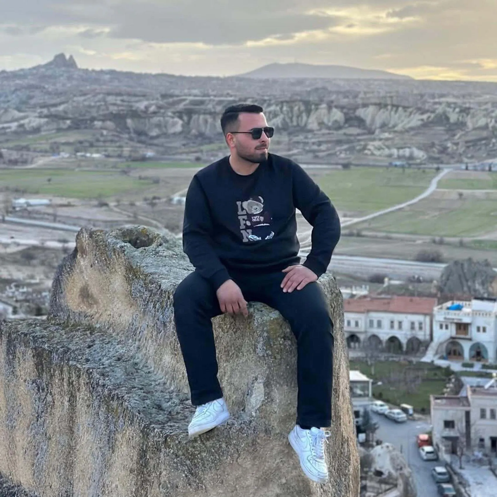 Kuşadası'nda gece yarısı trafik kazası bir can aldı