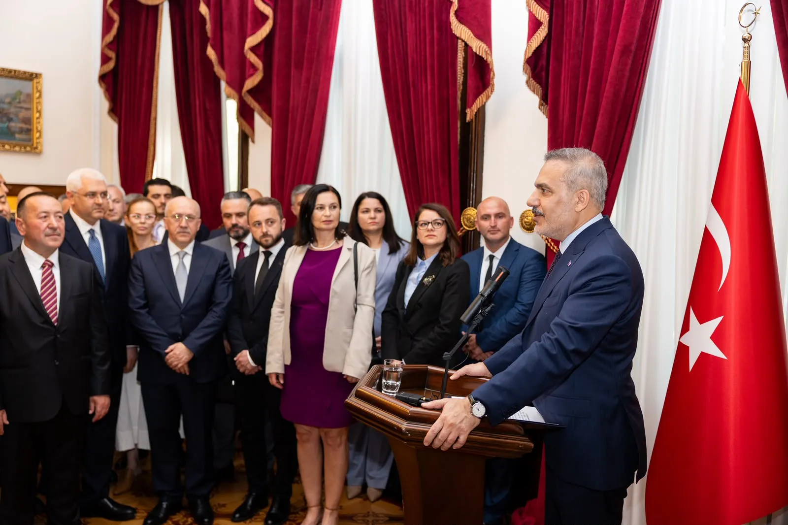 Dışişleri Bakanı Fidan Sofya'da Türk yatırımcılarla buluştu