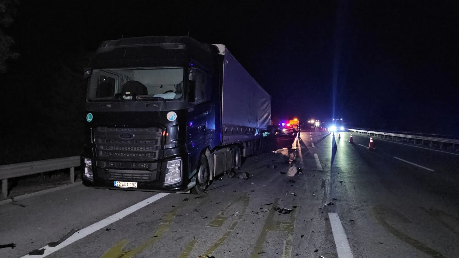 Edirne yolunda gece yarısı feci kaza