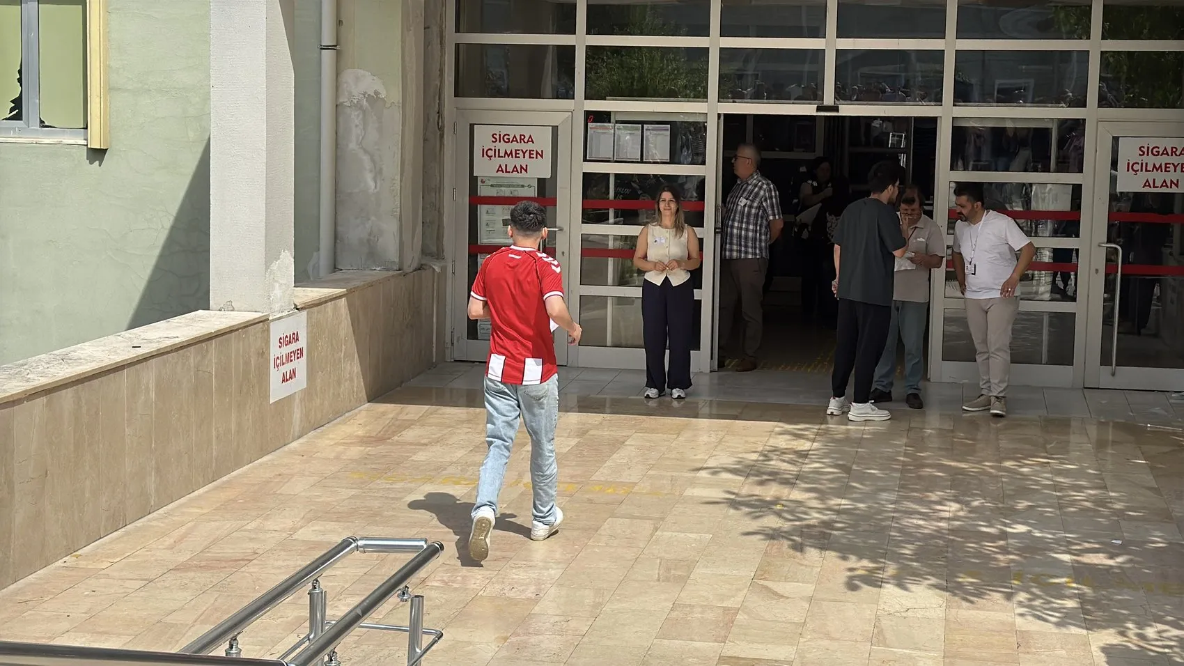 Samsun'da YKS sınavına girmek isteyen iki öğrenci kapıdan döndü