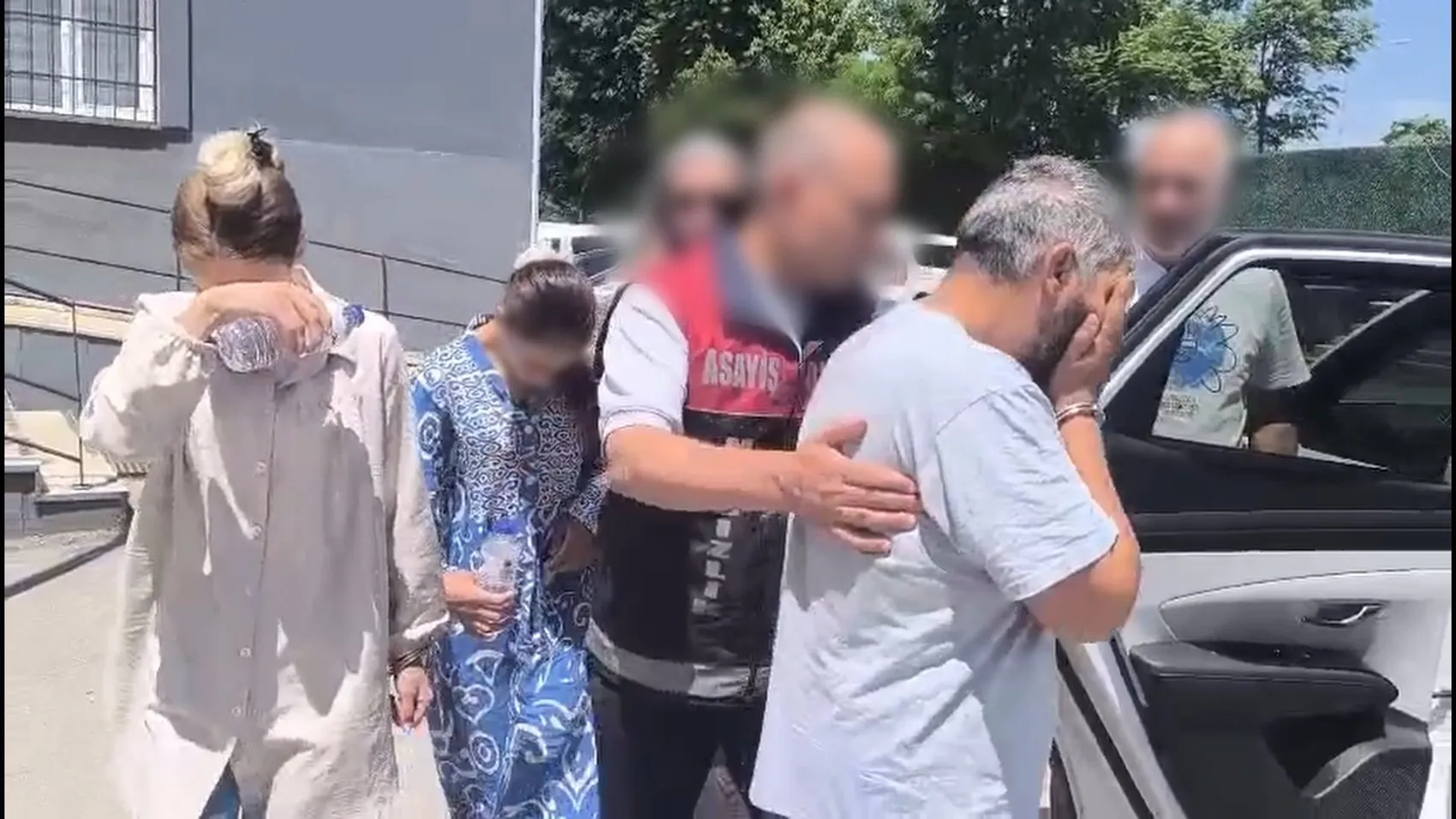 Bursa'da milyonluk kasa hırsızları uygulama noktasında yakalandı